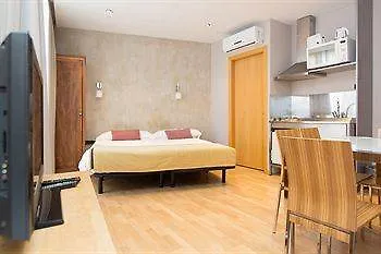 ברצלונה Ainb Born Tiradors Apartments