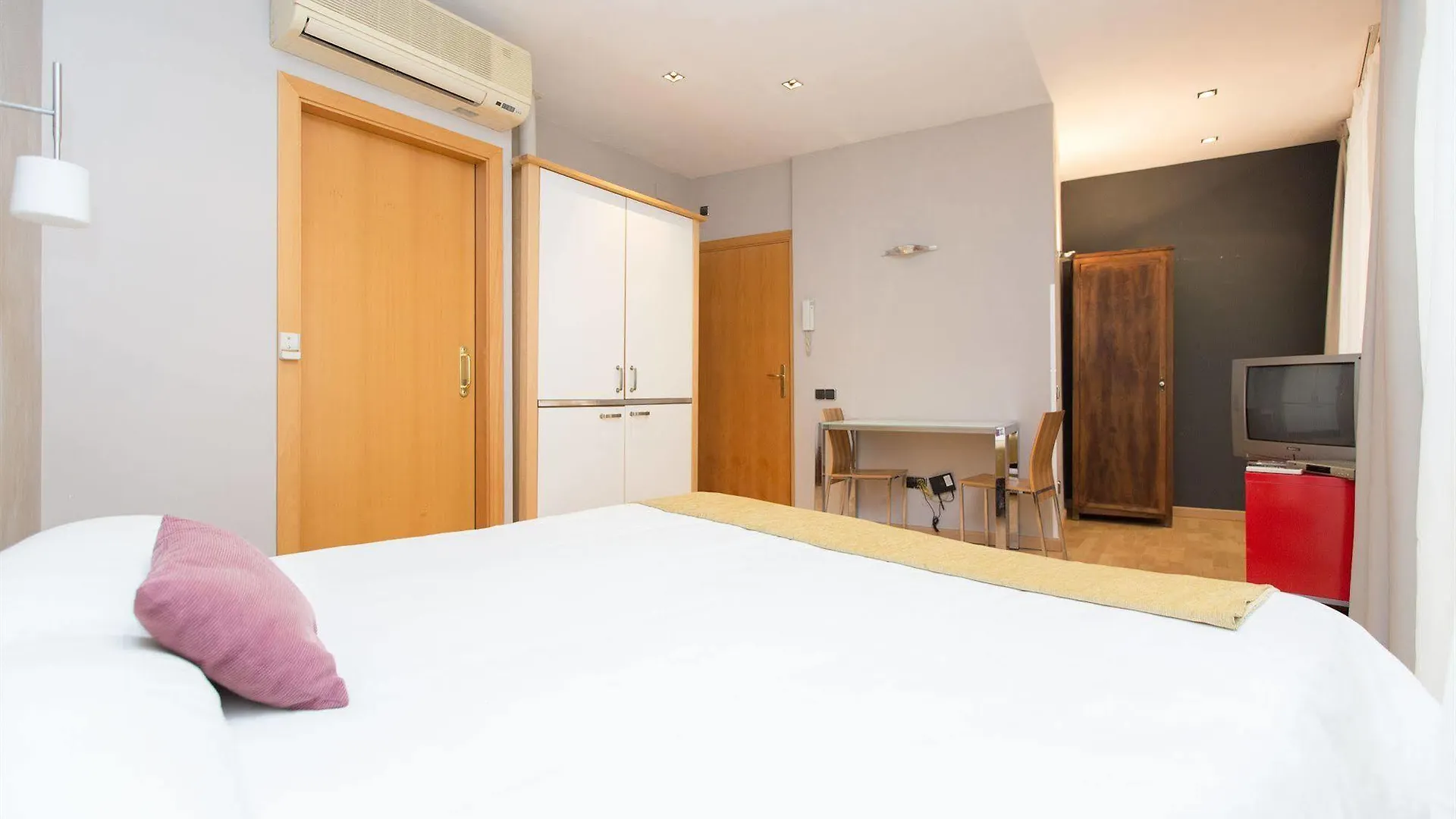 Ainb Born Tiradors Apartments Barcelona