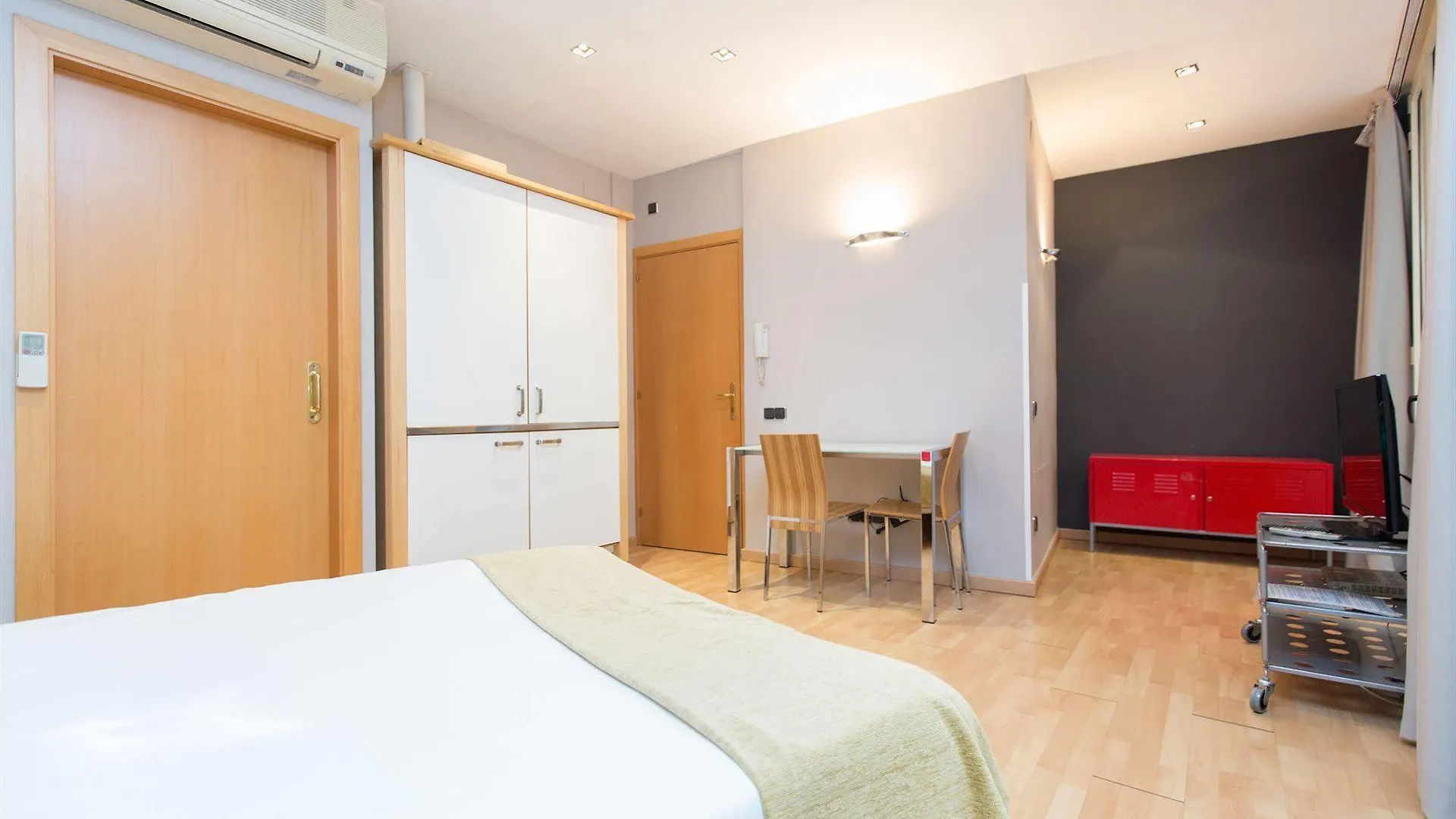 Ainb Born Tiradors Apartments Barcelona 0*,